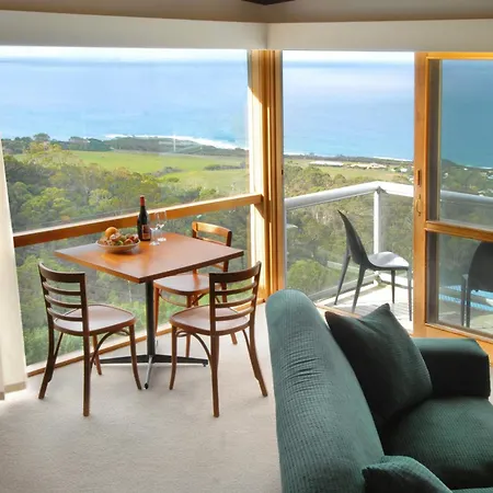 Chris'S Beacon Point Restaurant & Villas-2